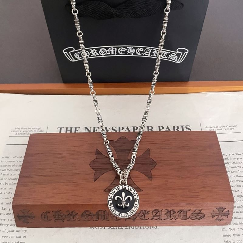 Ch**me He**ts necklaces